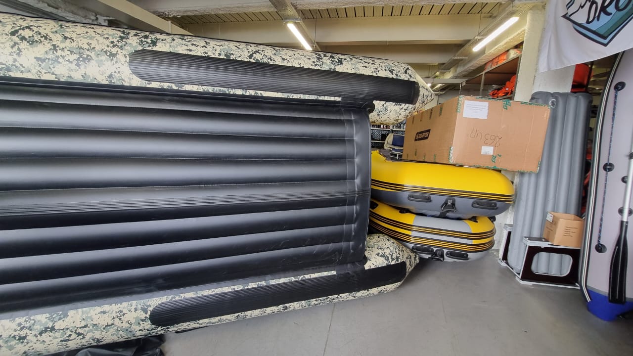 Лодка Gladiator E 420 X цифровой камуфляж